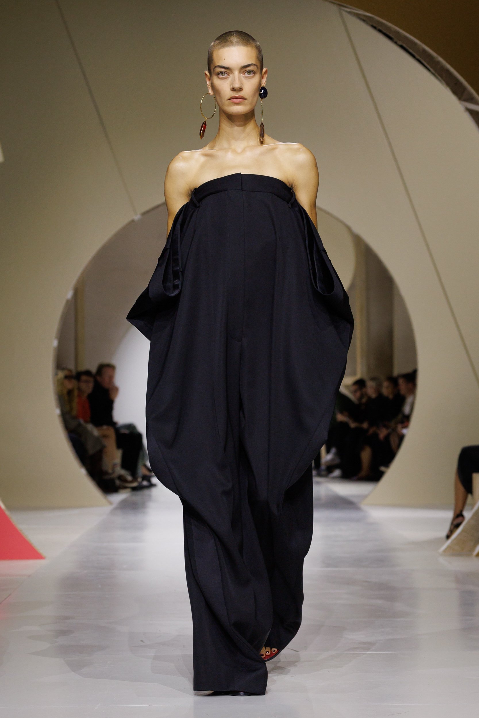 2027年春夏コレクション_GIVENCHY(ジバンシィ)_モデル_48