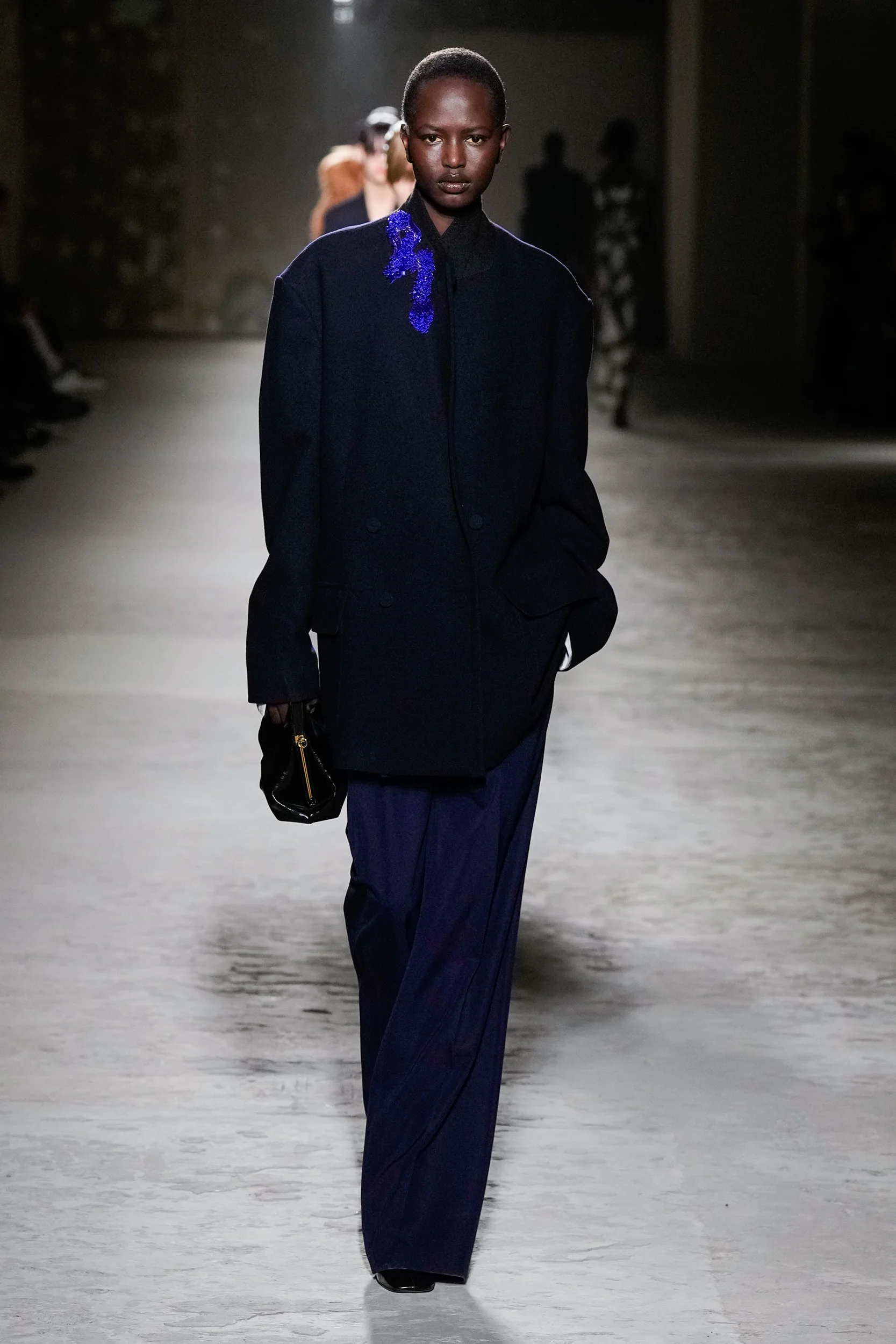 2024-25年秋冬コレクション_DRIES VAN NOTEN(ドリス ヴァン ノッテン)_モデル_41