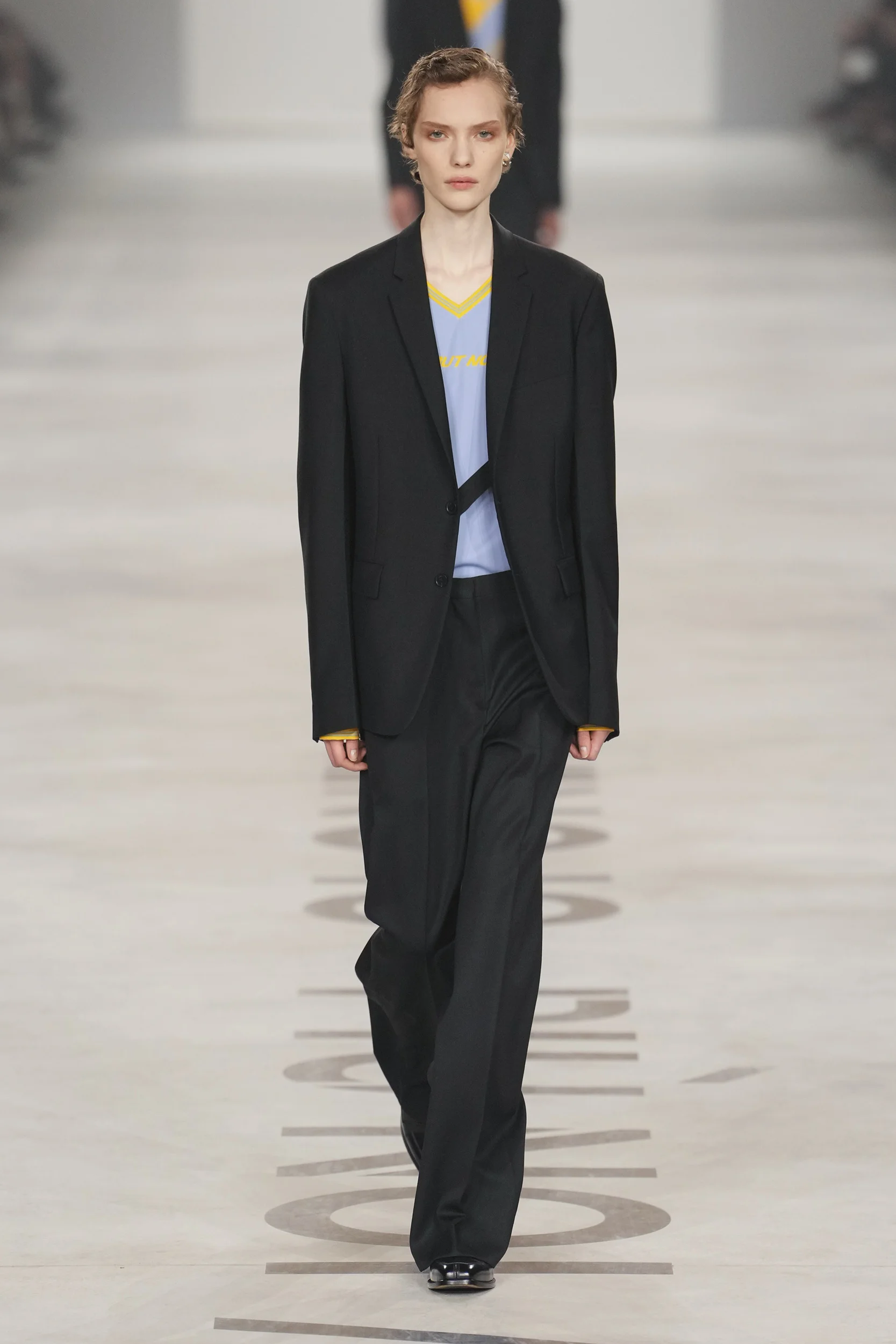 2026-27年秋冬コレクション_FENDI(フェンディ)_モデル_30