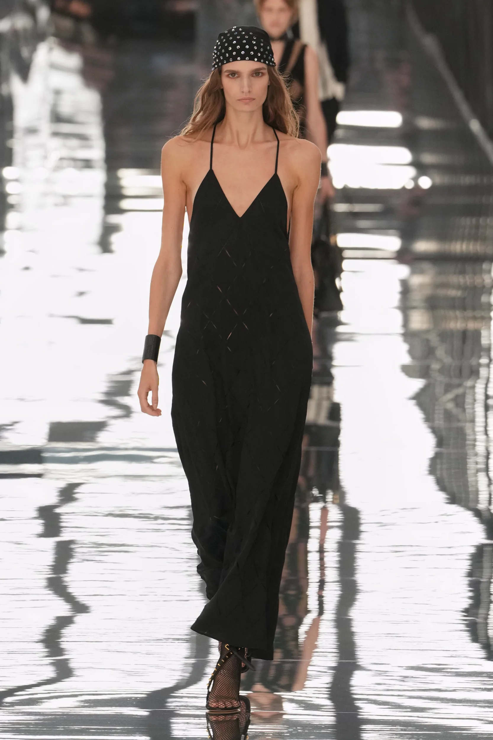 2027年春夏コレクション_FENDI(フェンディ)_モデル_12