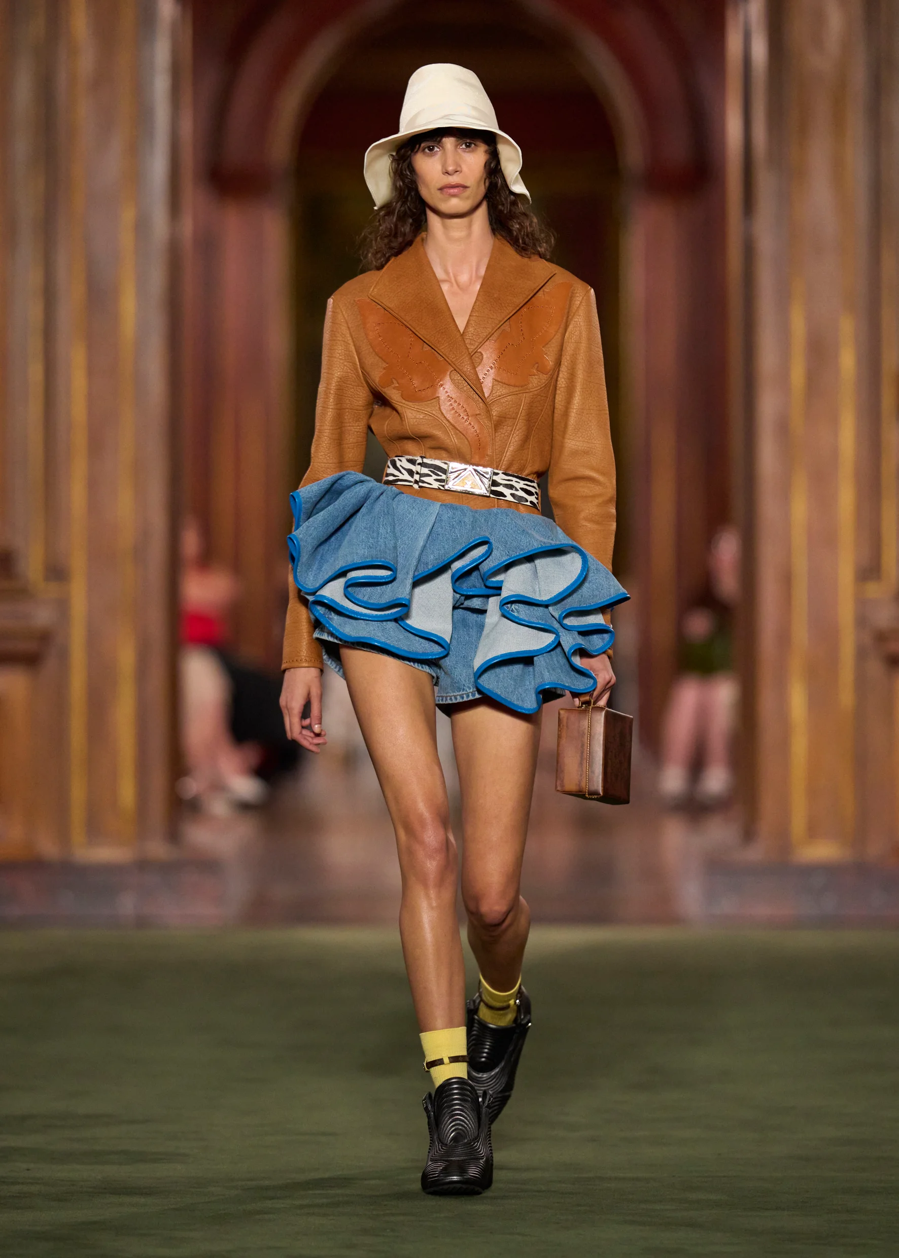 ルイ・ヴィトン(LOUIS VUITTON) - 2027年クルーズコレクション | SPUR