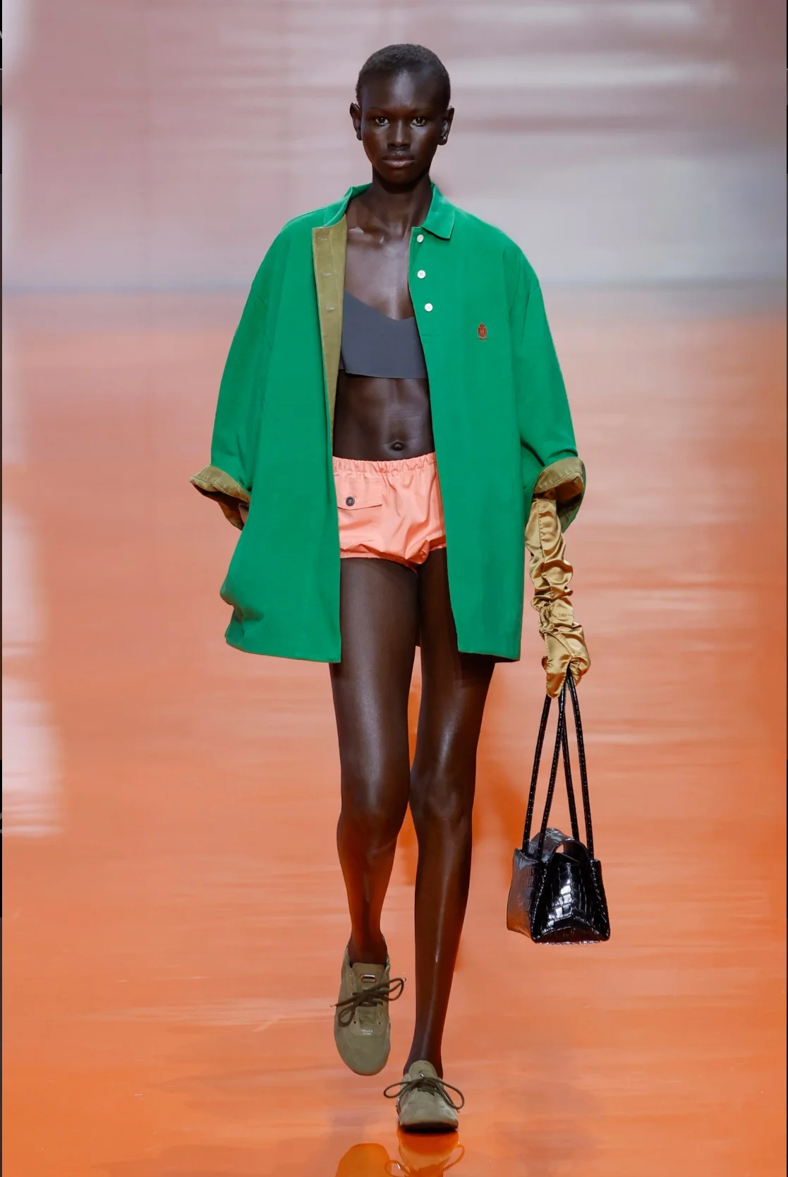 2026年春夏コレクション_PRADA(プラダ)_モデル_27