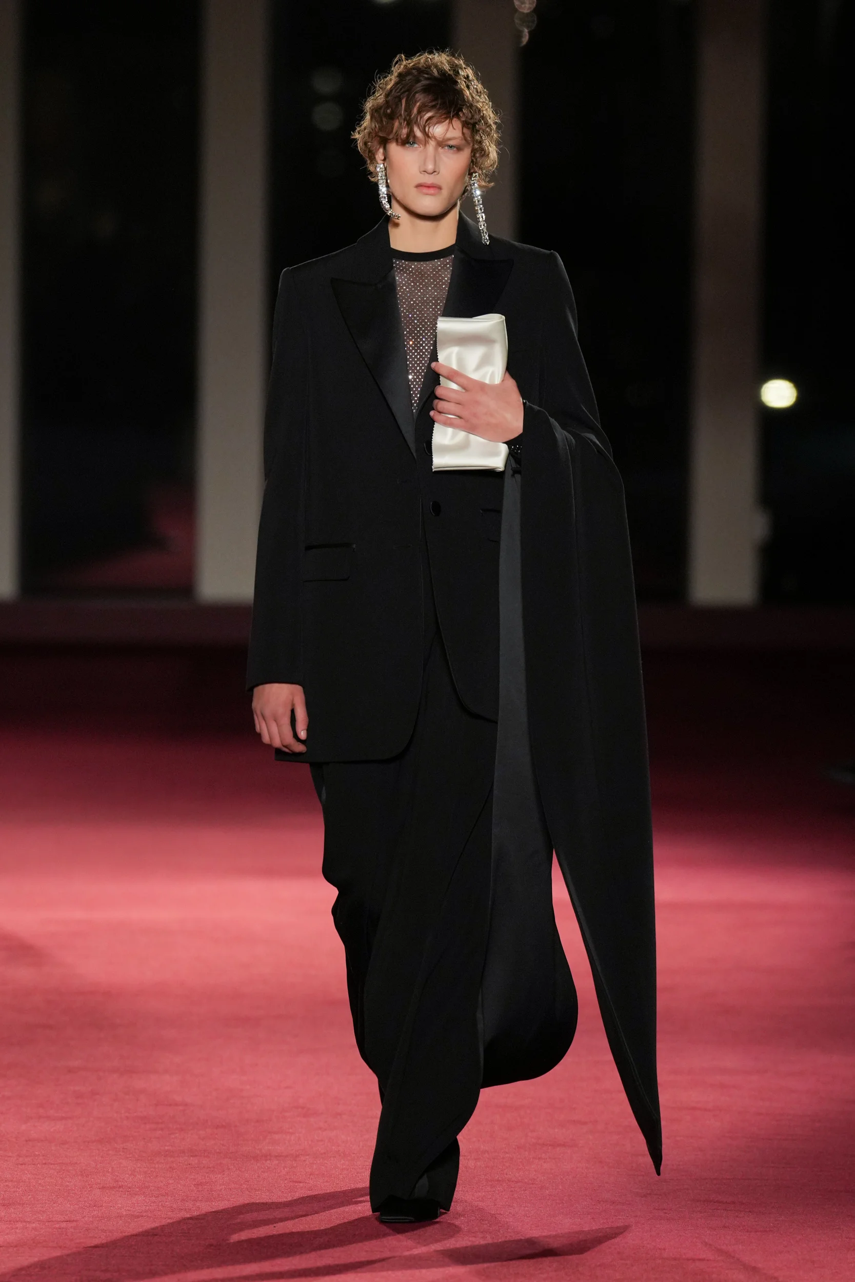 2026-27年秋冬コレクション_MICHAEL KORS COLLECTION(マイケル・コース コレクション)_モデル_62