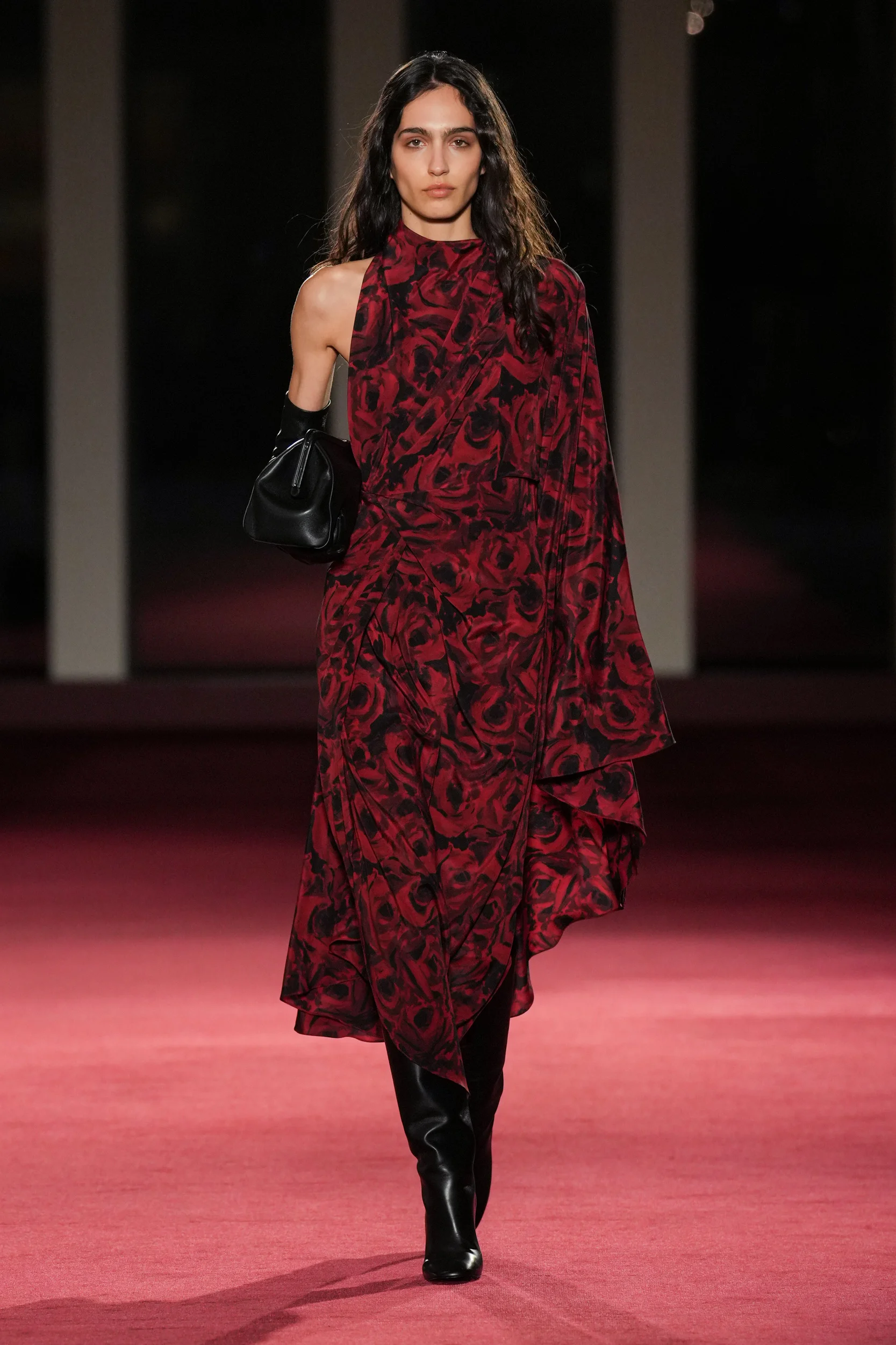 2026-27年秋冬コレクション_MICHAEL KORS COLLECTION(マイケル・コース コレクション)_モデル_46