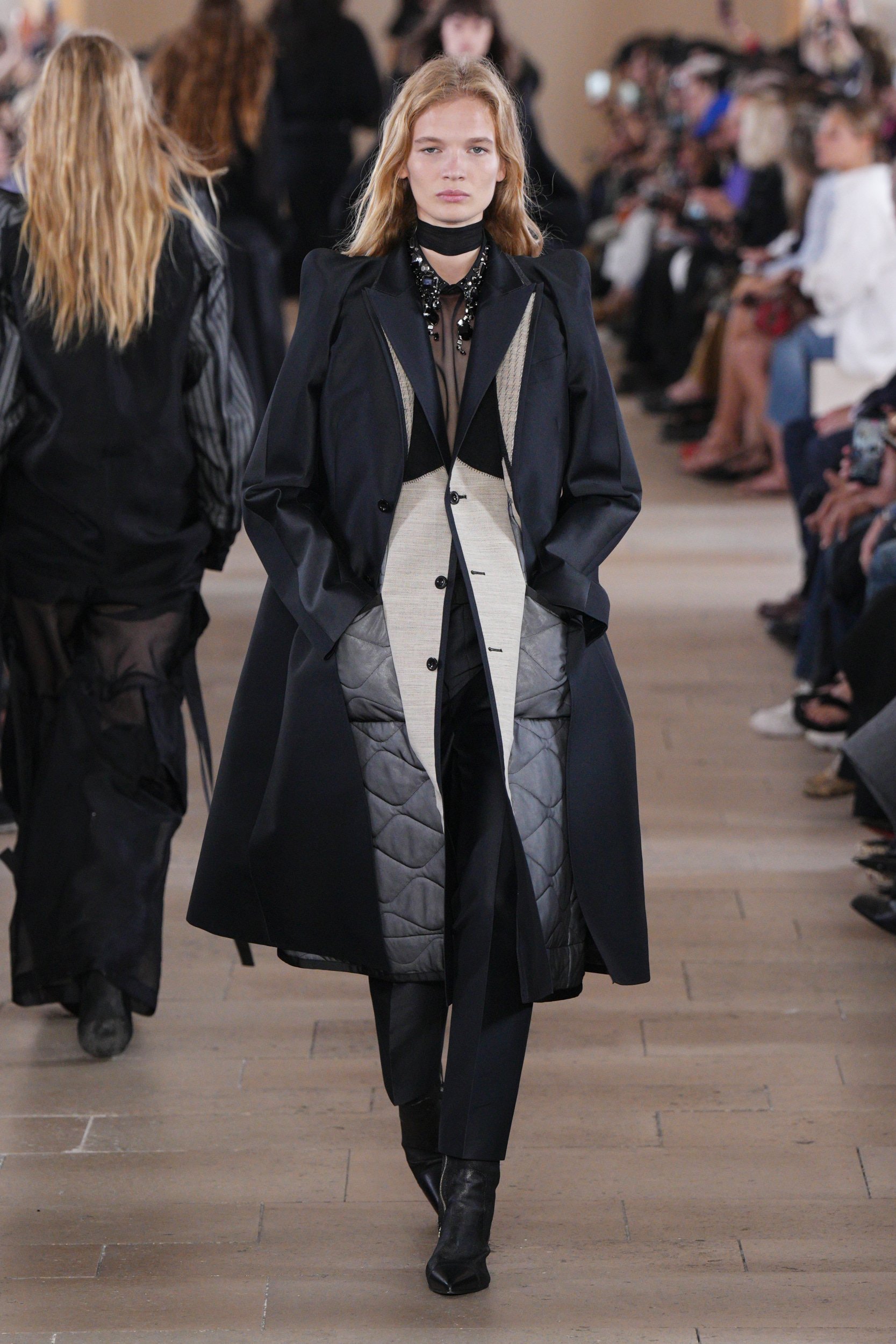 2027年春夏コレクション_SACAI(サカイ)_モデル_27