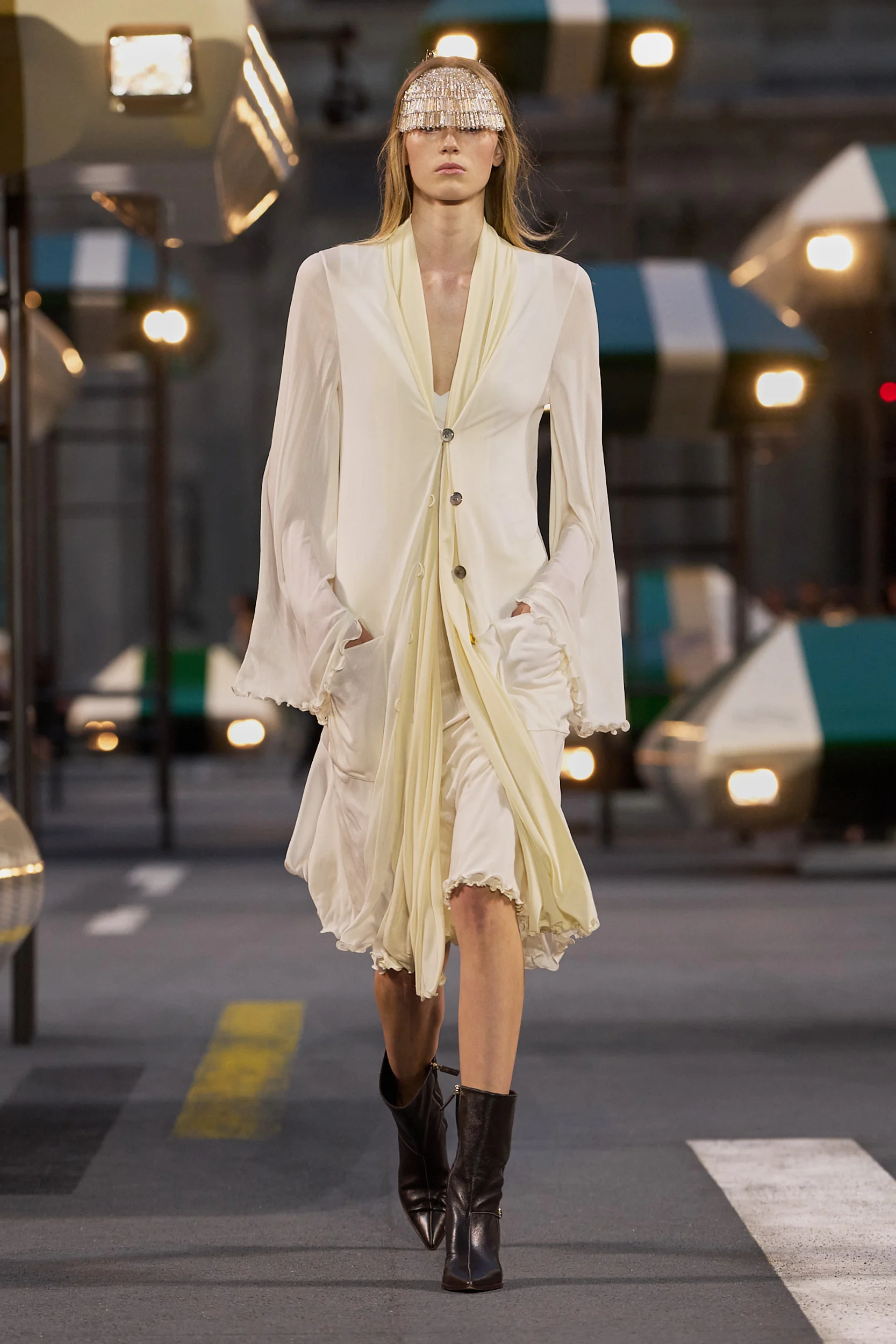 2027年春夏コレクション_LOUIS VUITTON(ルイ・ヴィトン)_モデル_24