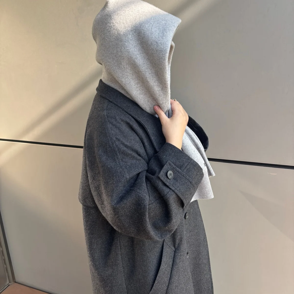 真冬をモードに、暖かく乗り切るなら【ADAWAS/EZ】のフーディストールがおすすめです！