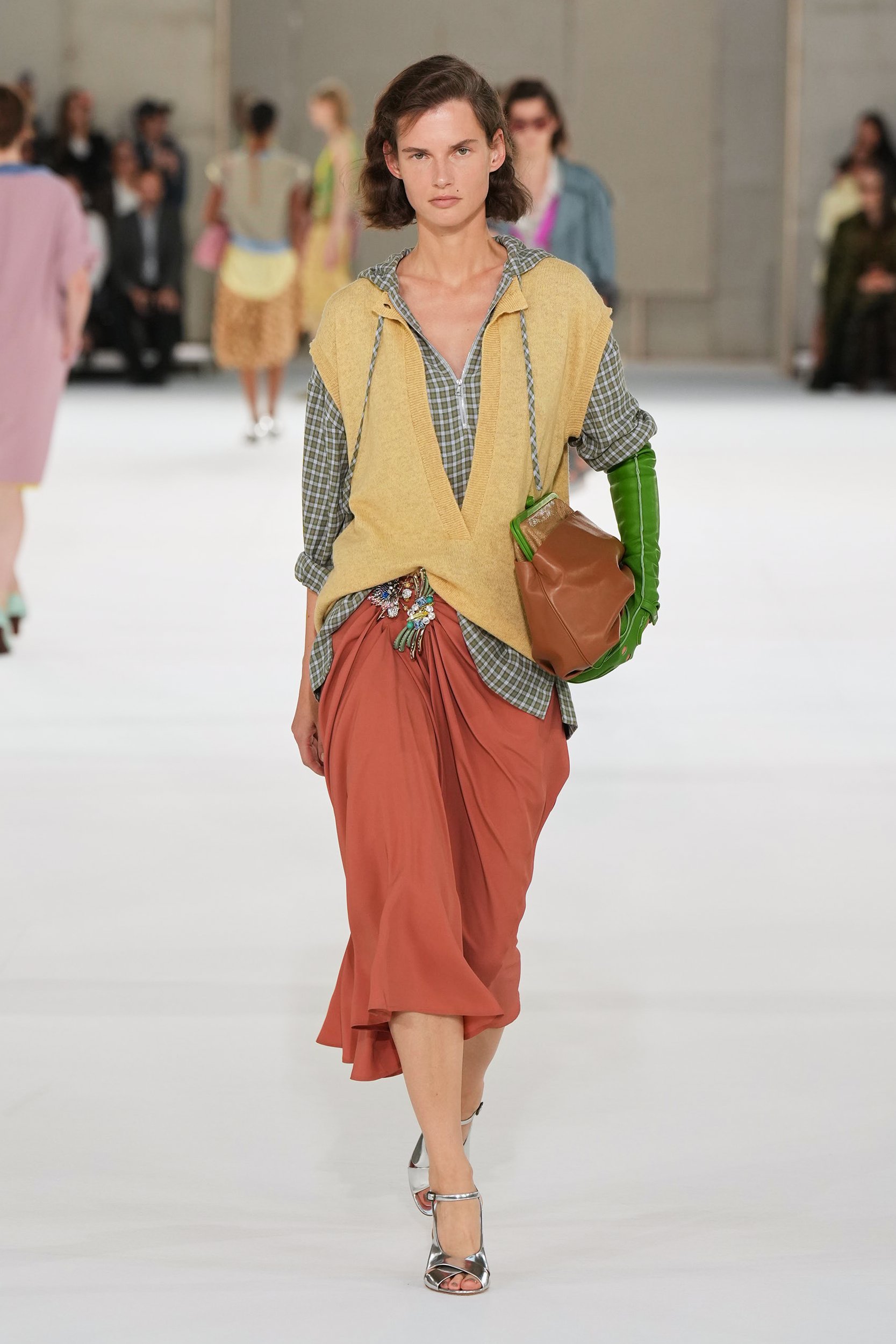 2027年春夏コレクション_DRIES VAN NOTEN(ドリス ヴァン ノッテン)_モデル_18