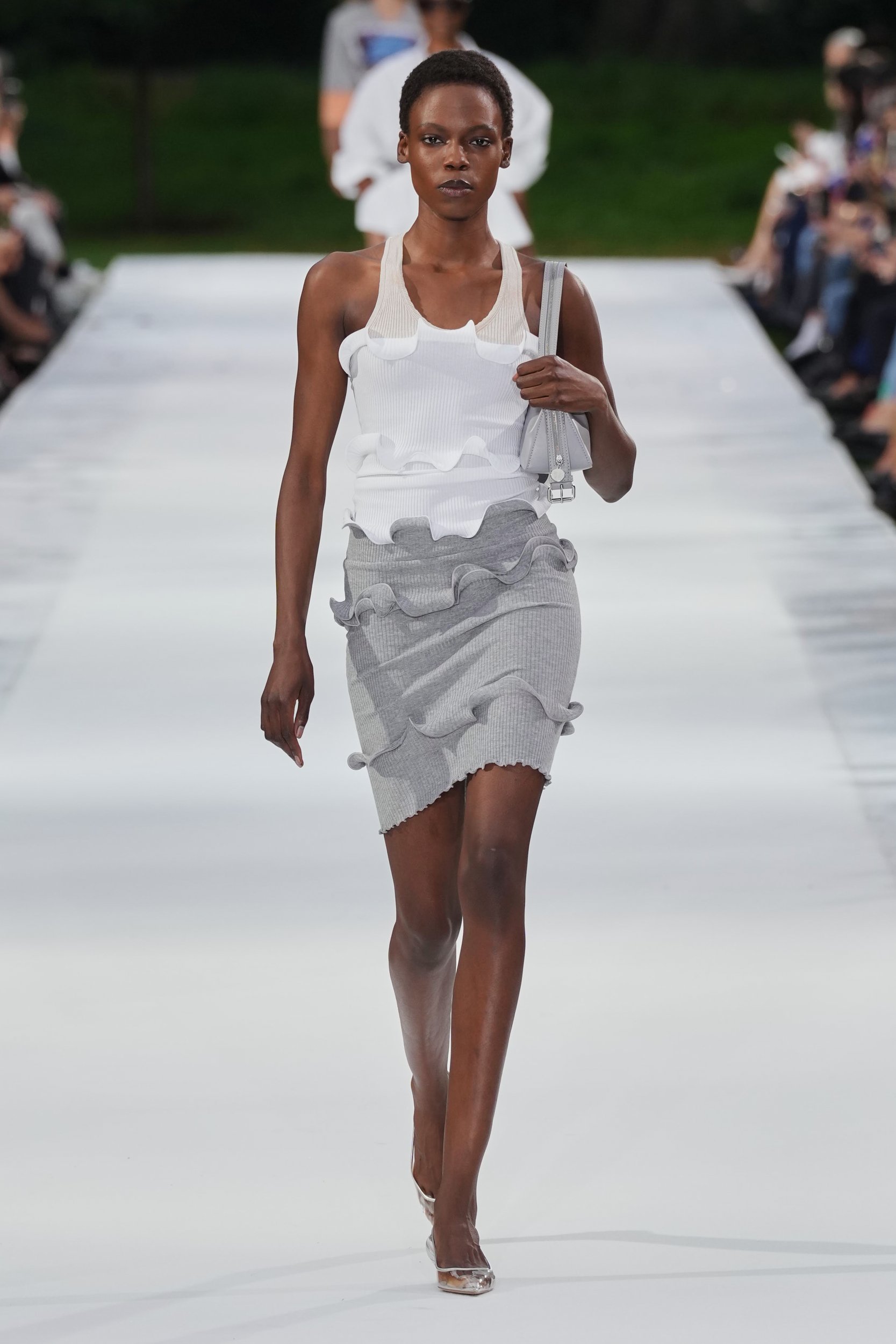 2027年春夏コレクション_STELLA MCCARTNEY(ステラ マッカートニー)_モデル_23