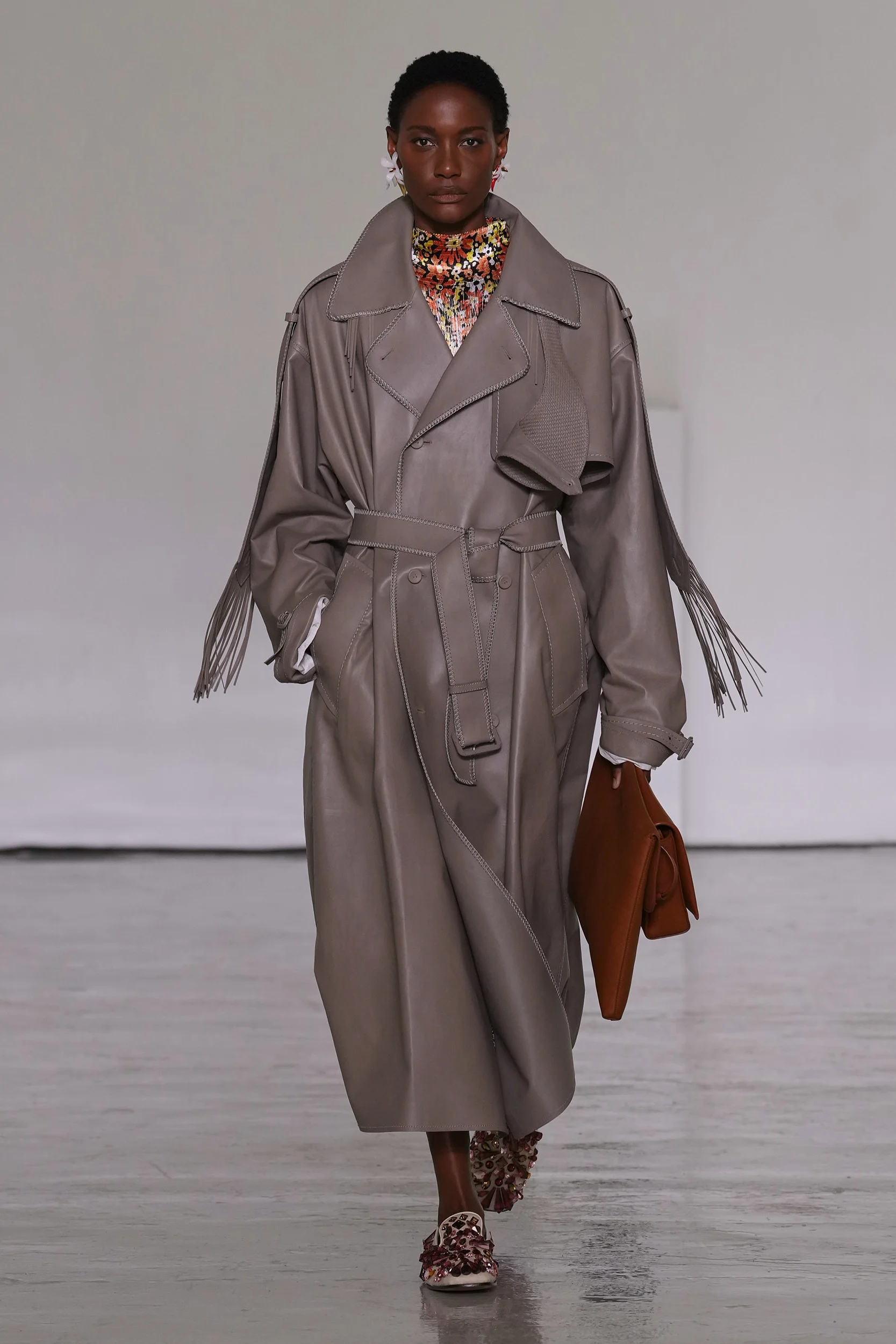 2027年春夏コレクション_BOTTEGA VENETA(ボッテガ ヴェネタ)_モデル_19
