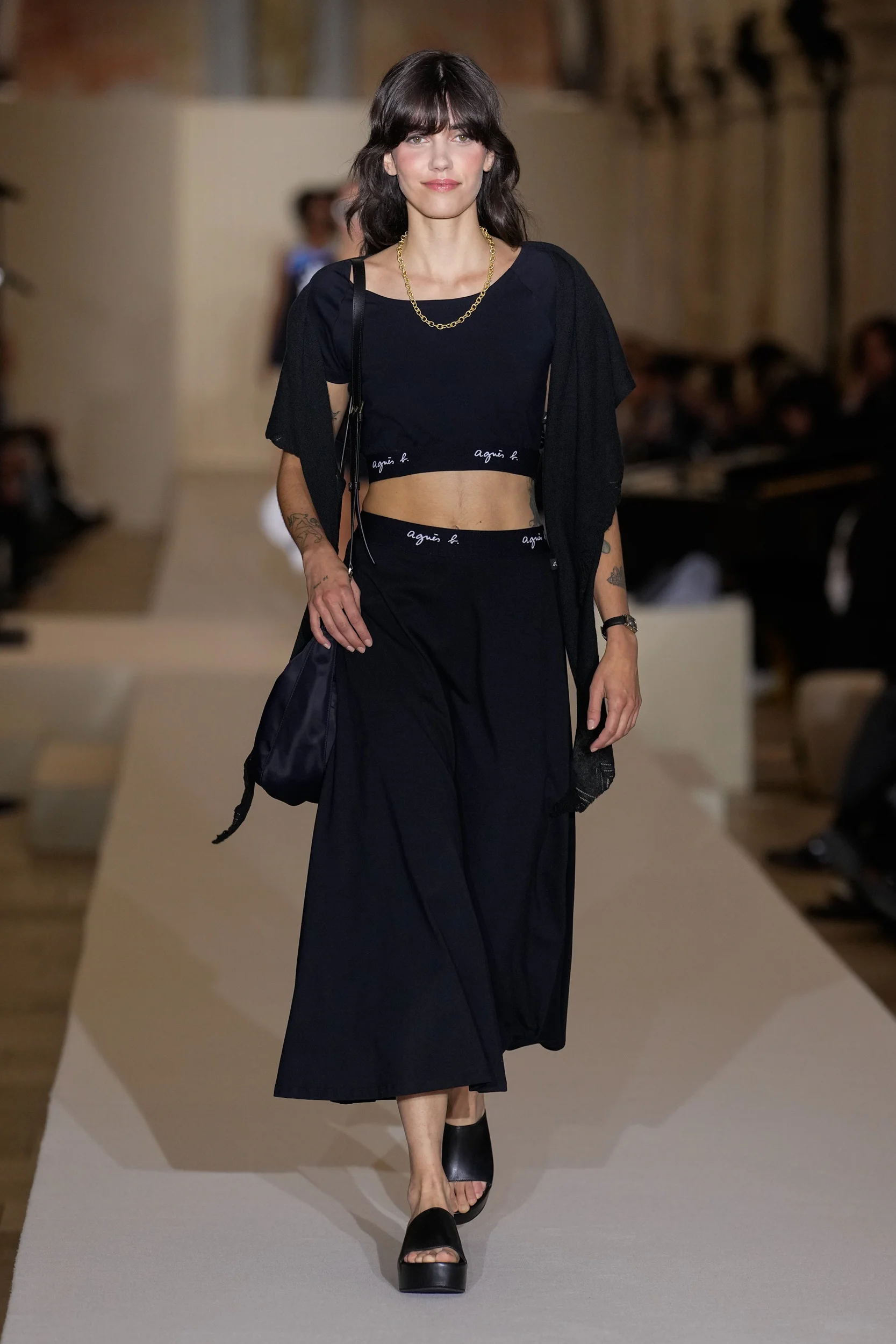 2026年春夏コレクション_AGNES B.(アニエスベー)_モデル_31