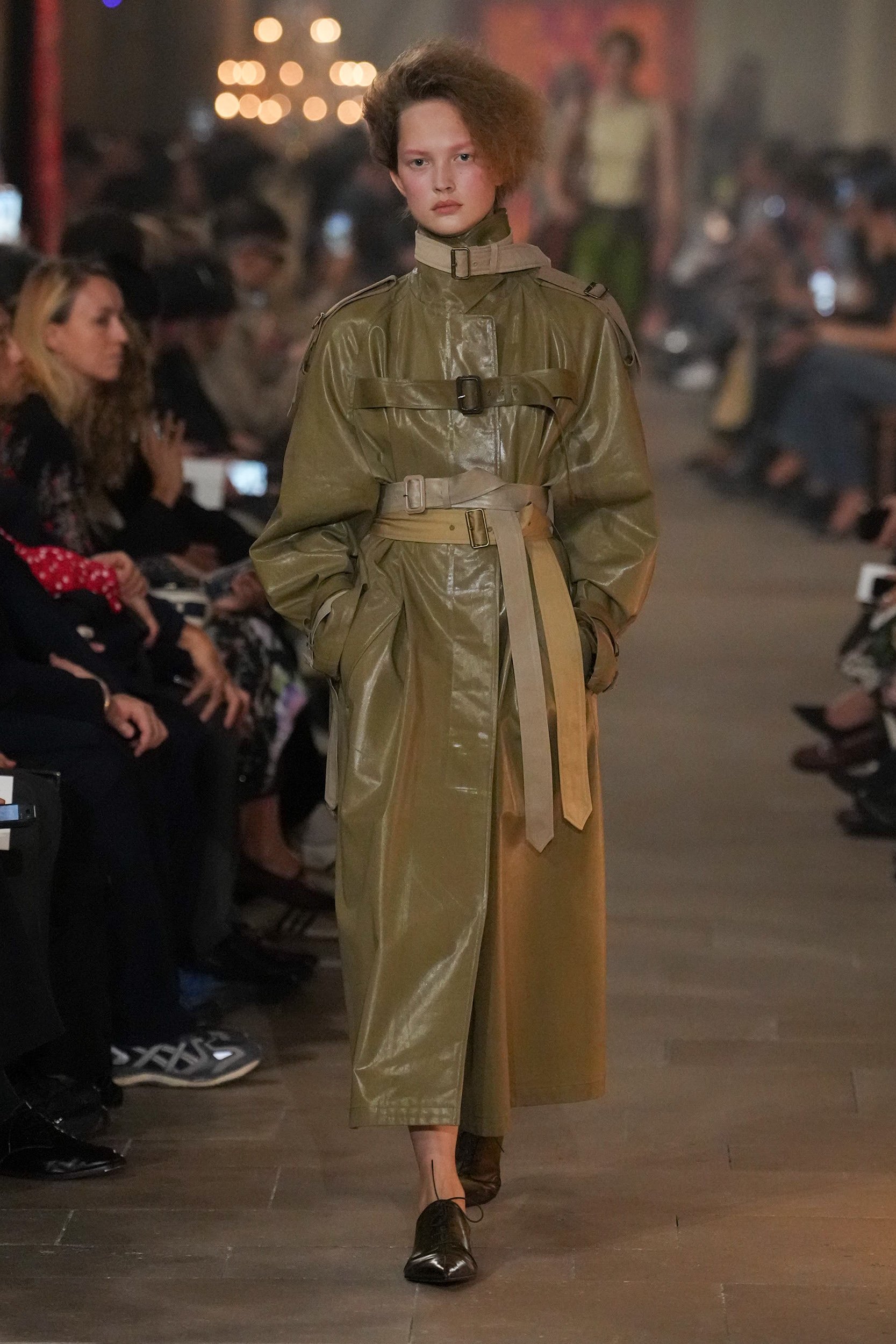 2027年春夏コレクション_ACNE STUDIOS(アクネ ストゥディオズ)_モデル_12