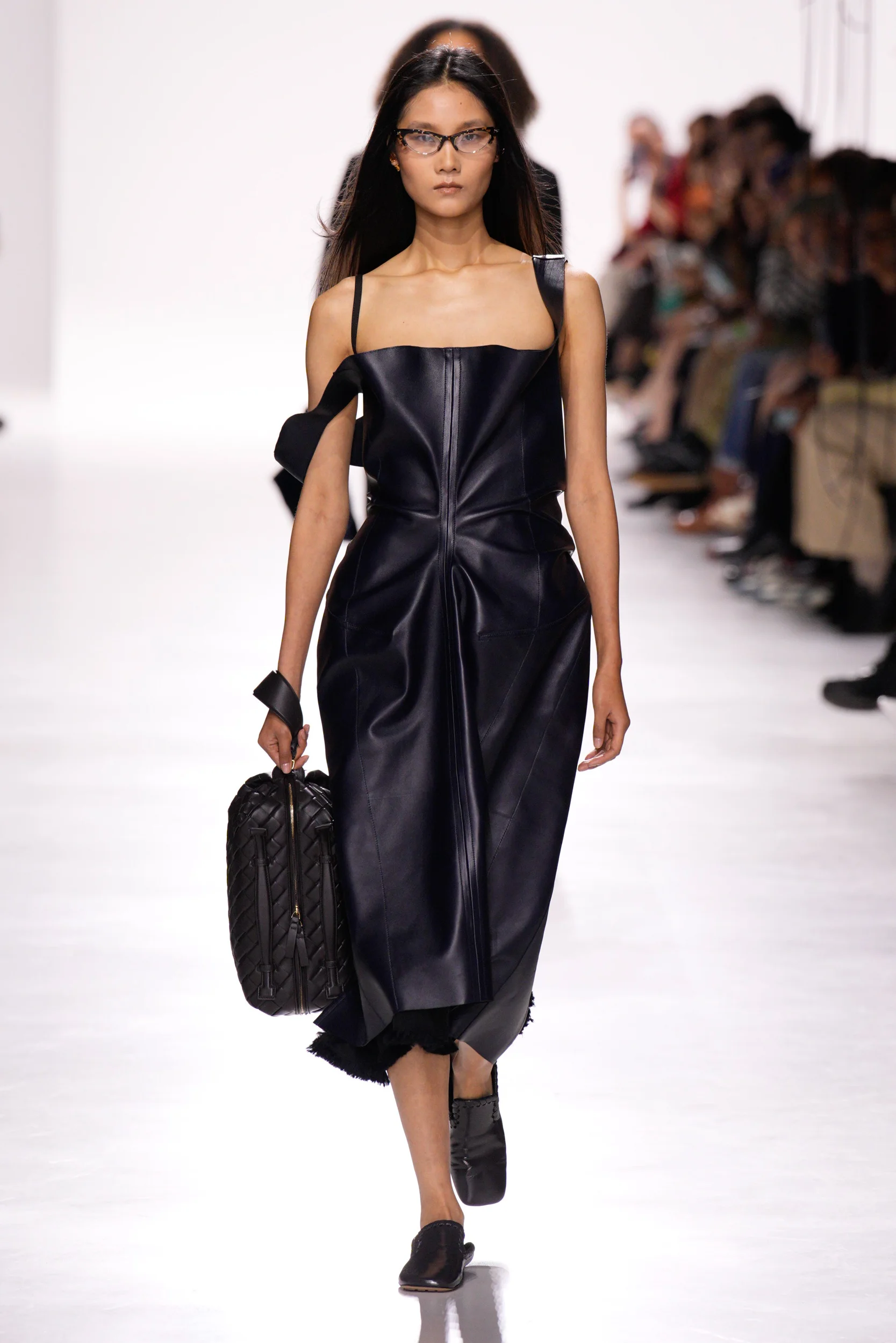 2026年春夏コレクション_BOTTEGA VENETA(ボッテガ ヴェネタ)_モデル_2