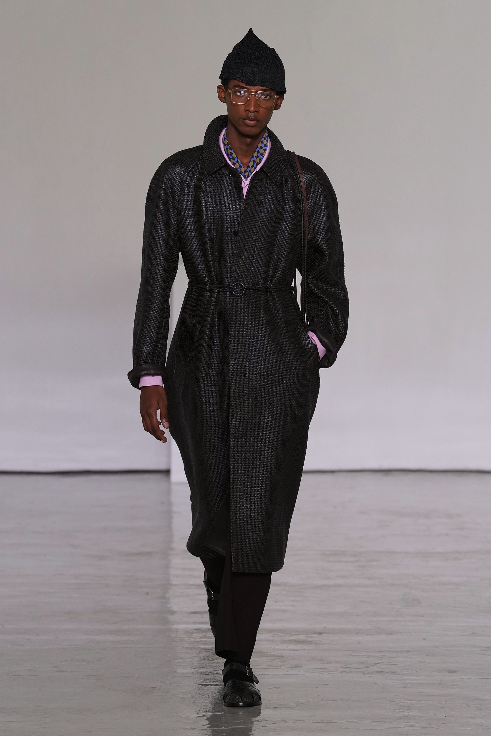 2027年春夏コレクション_BOTTEGA VENETA(ボッテガ ヴェネタ)_モデル_28