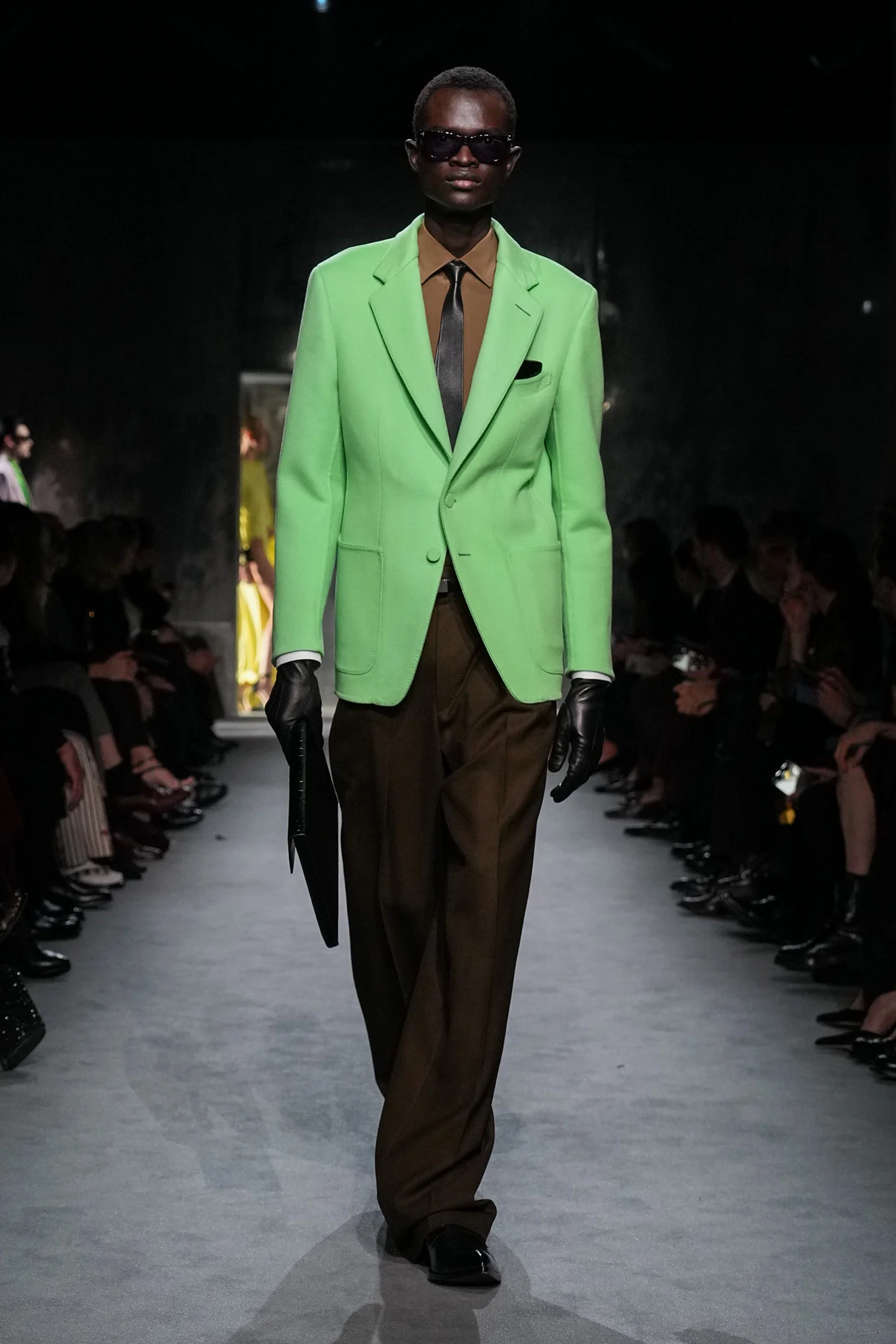 2025年秋冬コレクション_TOM FORD(トム フォード)_モデル_36