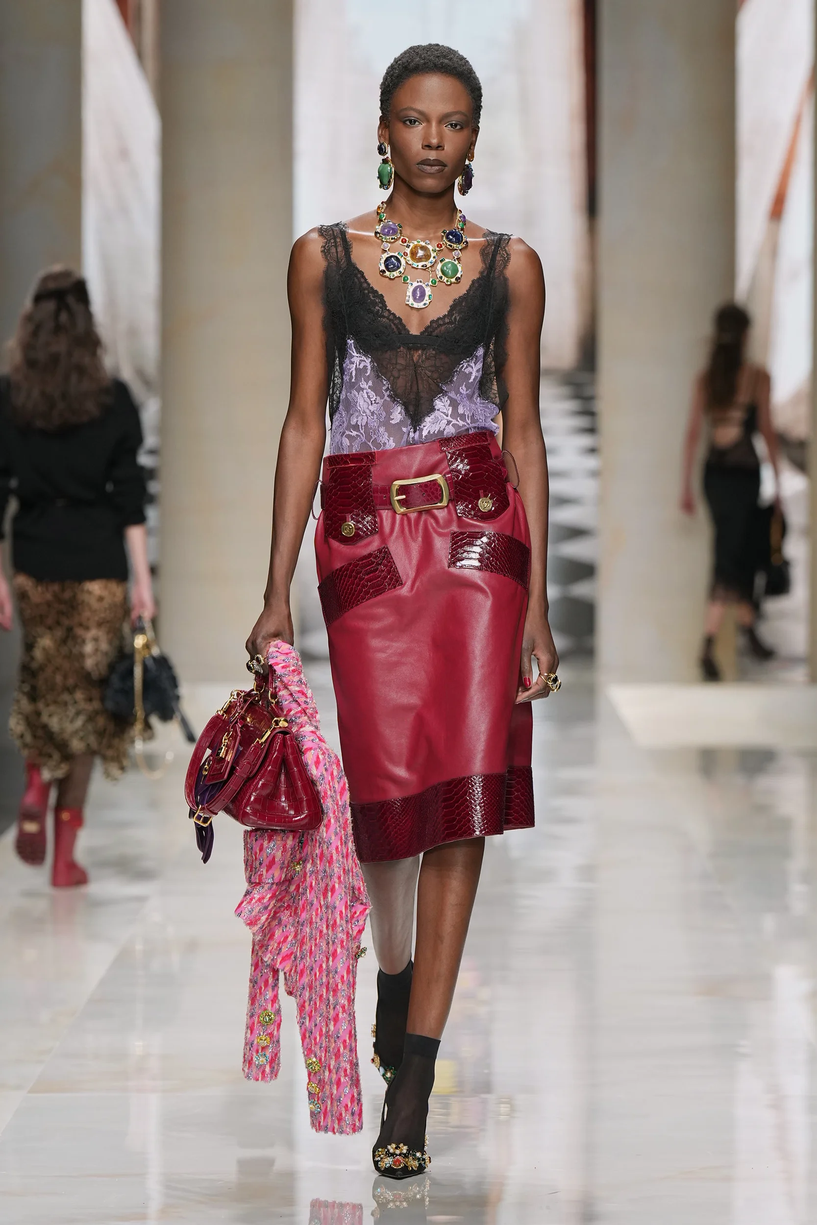2027年春夏コレクション_DOLCE&GABBANA(ドルチェ&ガッバーナ)_モデル_32