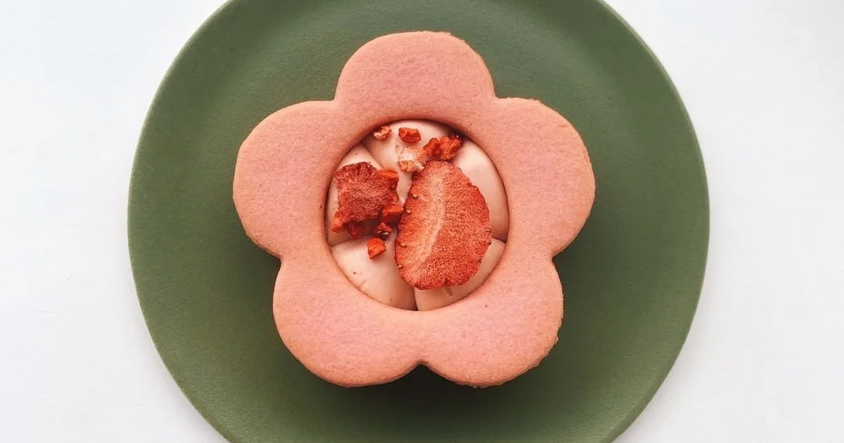 松風屋 マイネローレン いちごの日 チョコレート 2026 缶 全種類 ⑤