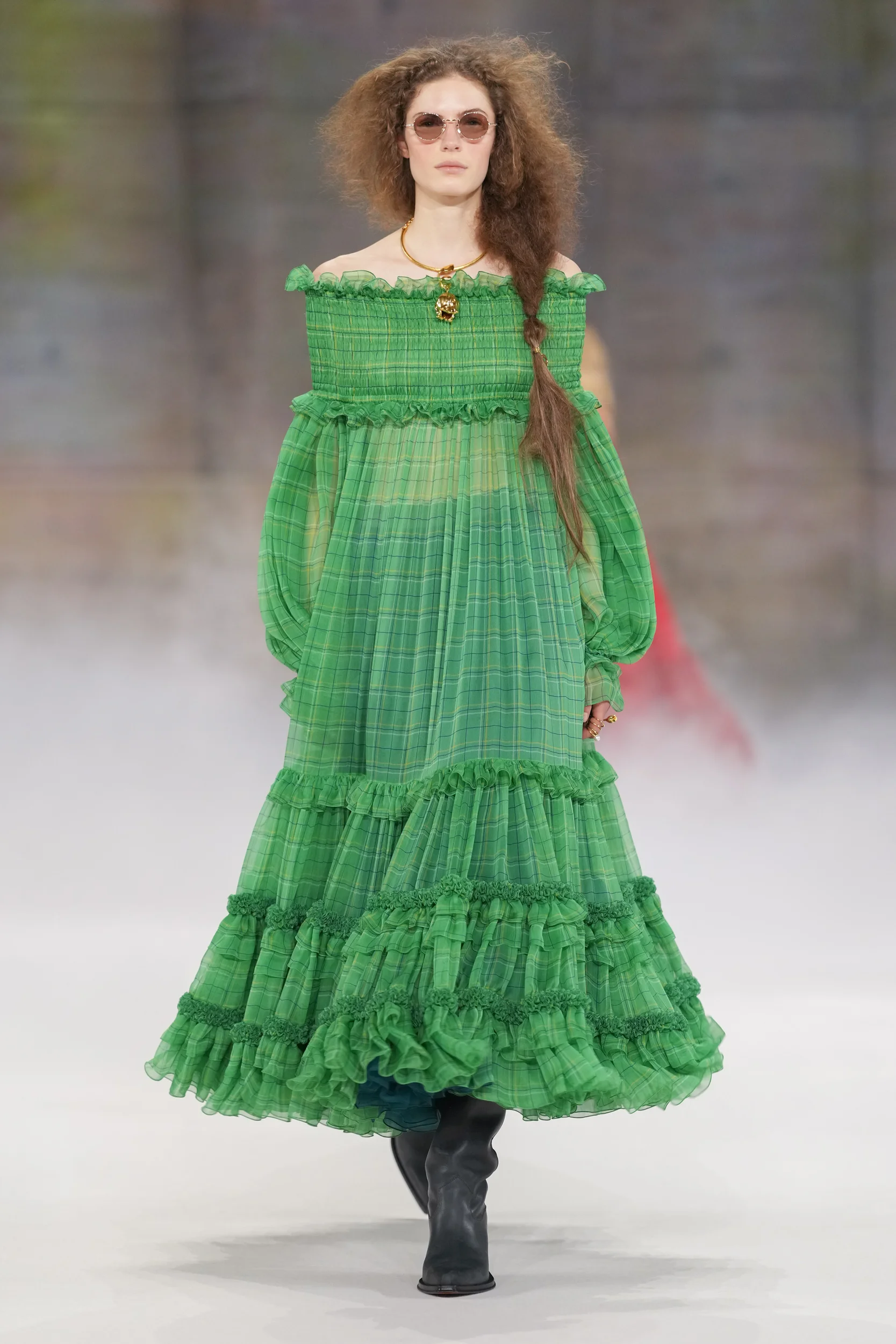 2026-27年秋冬コレクション_CHLOÉ(クロエ)_モデル_12