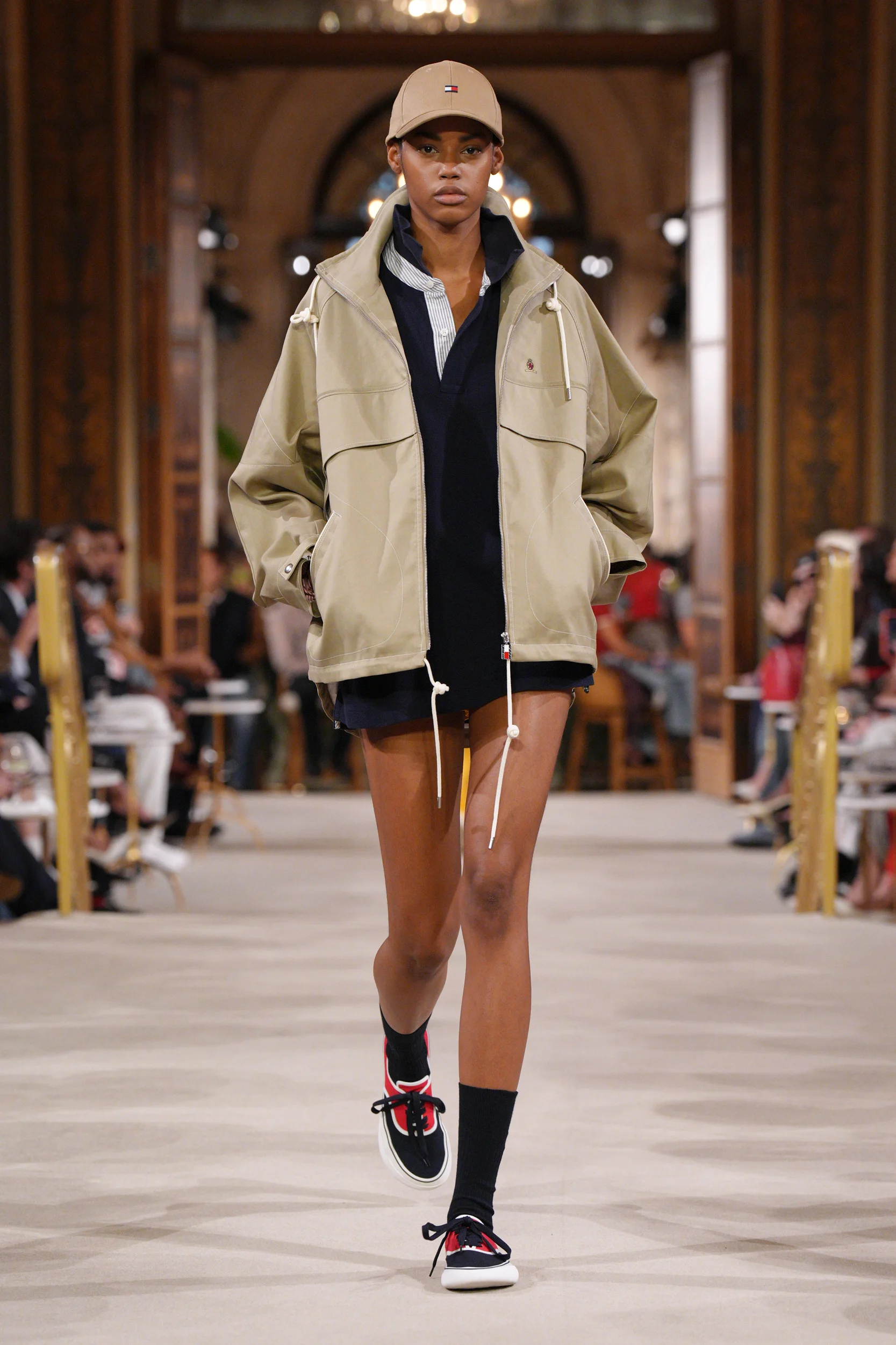 2027年春夏コレクション_TOMMY HILFIGER(トミー ヒルフィガー)_モデル_3