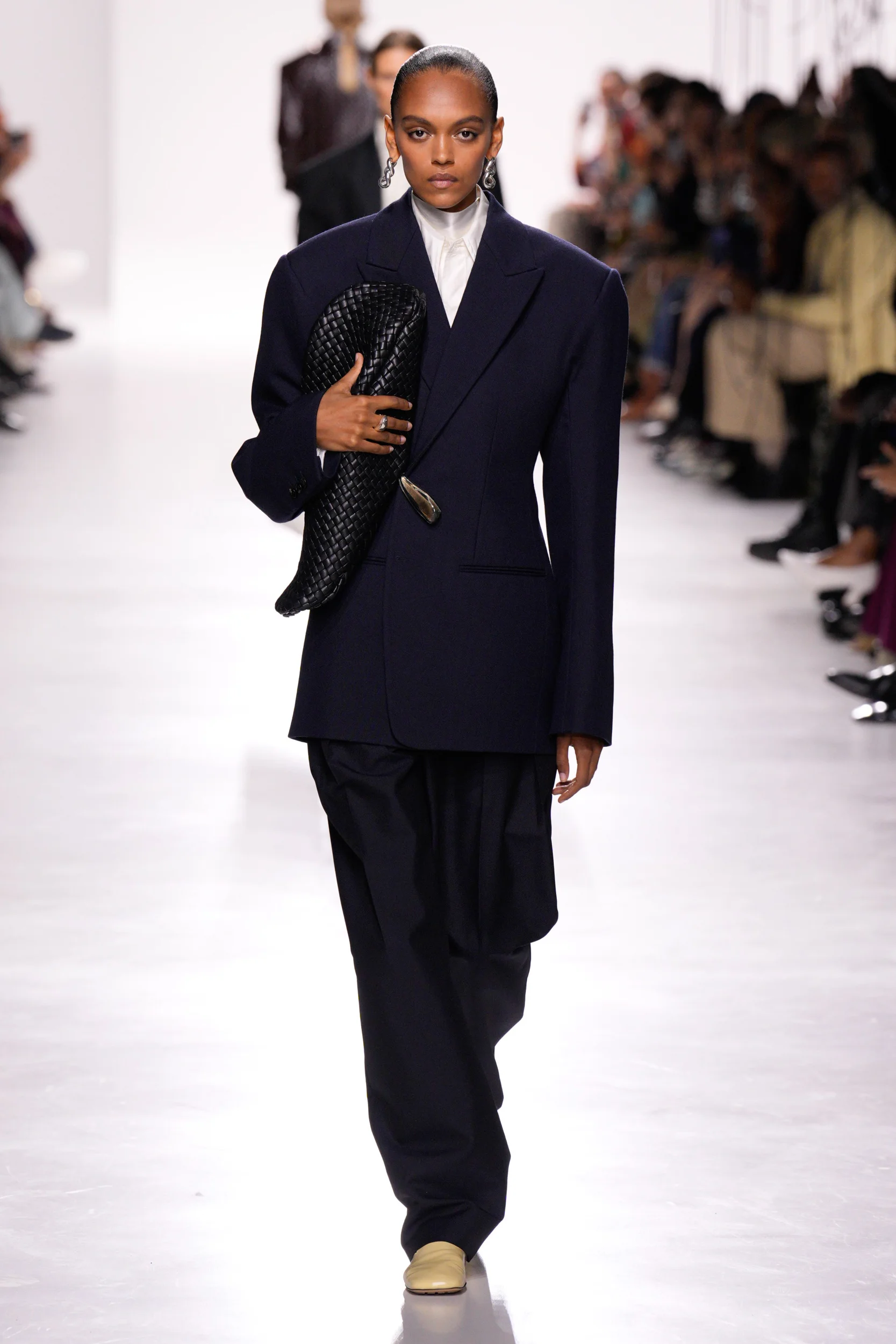 2026年春夏コレクション_BOTTEGA VENETA(ボッテガ ヴェネタ)_モデル_11