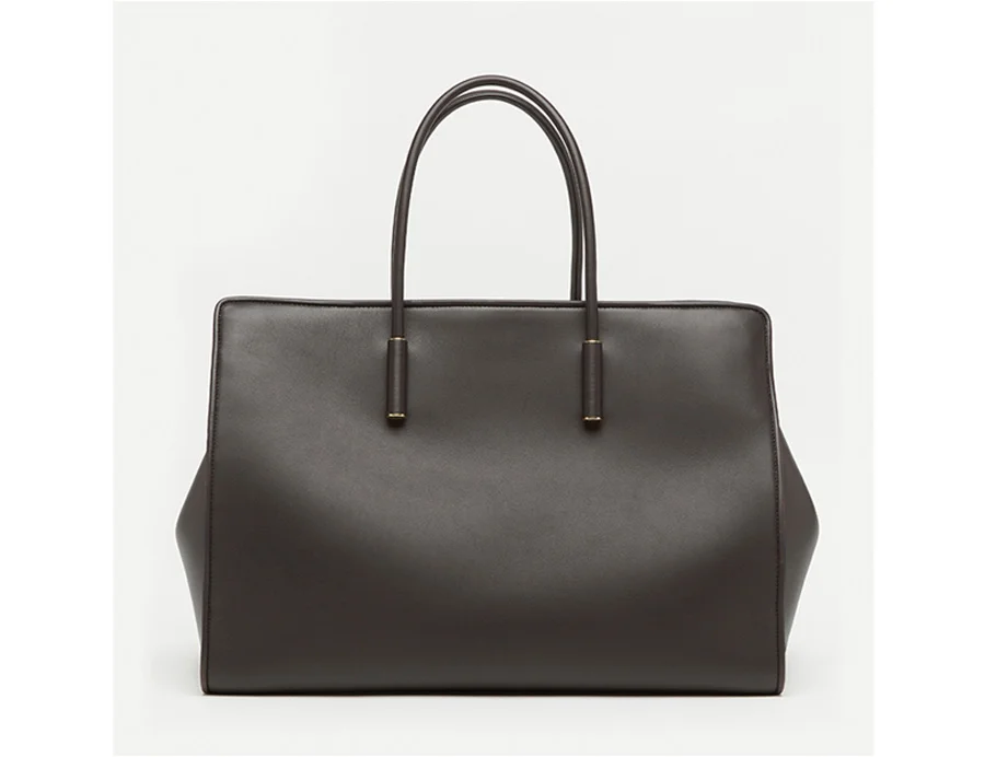 バッグ「ラージバーバラ」￥1,155,000／ボッテガ・ヴェネタ ジャパン（ボッテガ・ヴェネタ）